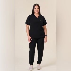 Luna Scrubs Set